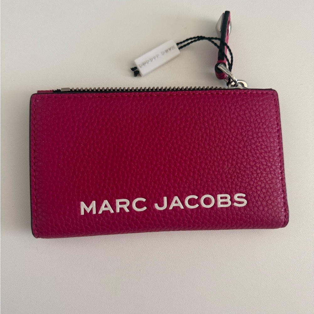 Marc Jacobs Fuchsia Pebbled Leather Zip Card Case
